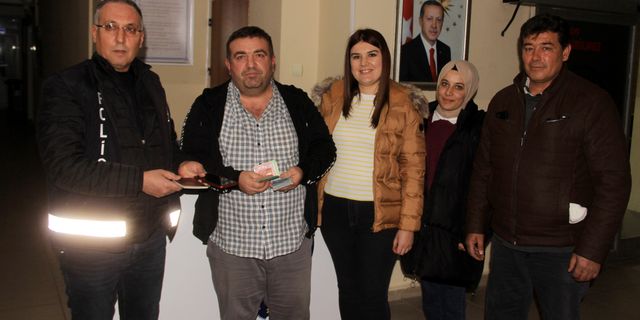 Gurbetçinin müzede unuttuğu çanta sahibine teslim edildi
