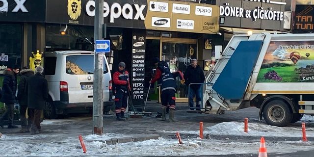 Kaza yapan araç dükkana daldı