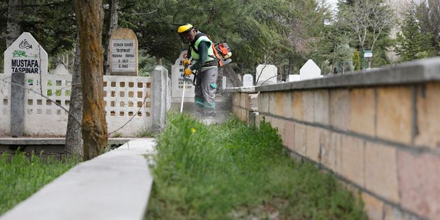 Nevşehir’deki mezarlıklar temizlendi