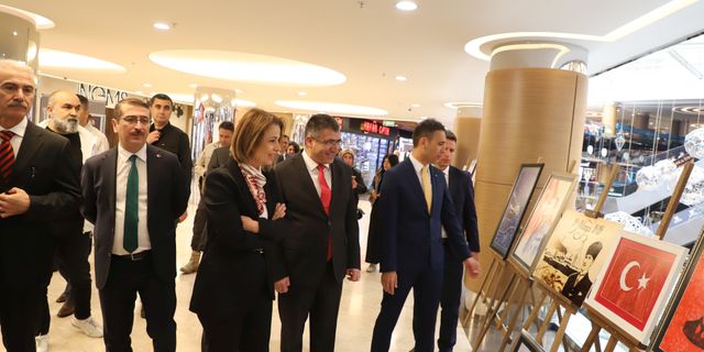 Protokol atölye eserlerinin yer aldığı sergi açılışını yaptı