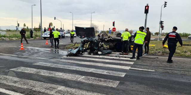 Nevşehir Ürgüp yolunda kaza: 2'si ağır 3 yaralı (VİDEOLU HABER)