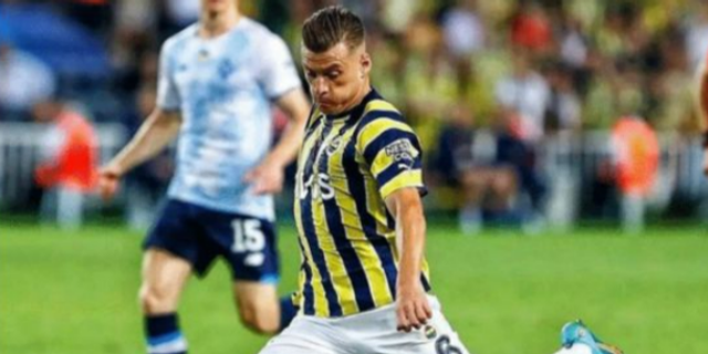 Fenerbahçe'nin Kalbi Kırılıyor: Yıldız Sol Bek Takımdan Ayrılıyor!