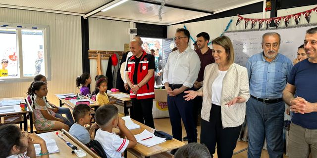 Vali Becel ve Başkan Savran depremzede çocuklarla bir araya geldi