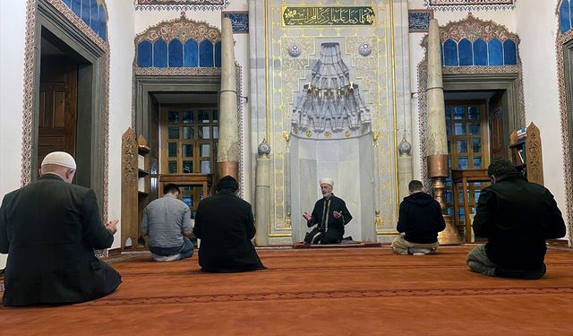 Camilerde Gazze için dua edildi