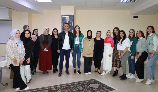 İl Müdürü Özdemir Nevşehir Yurdunda öğrencilerle buluştu