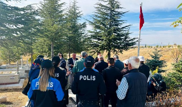 Şehit Polis Semih Turgut mezarı başında anıldı