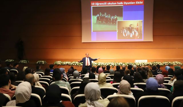 Eğitimci-Yazar Hacı Ormanoğlu’ndan NEVÜ’de konferans