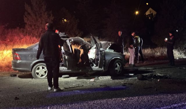 Nevşehir-Gülşehir yolunda feci kaza: 2 ölü, 3 yaralı (video)
