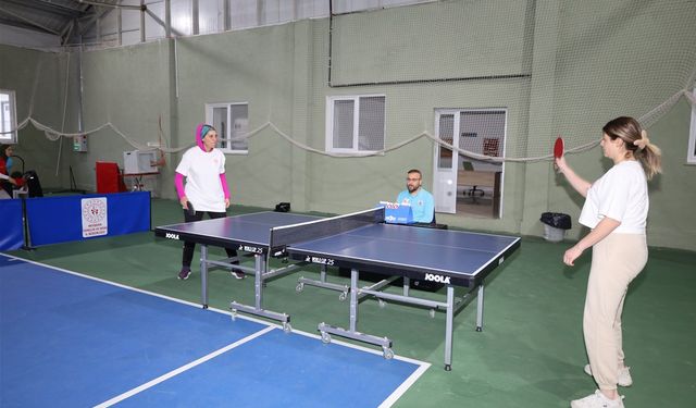 Kadınlar Günü’nde masa tenisi turnuvası düzenlendi