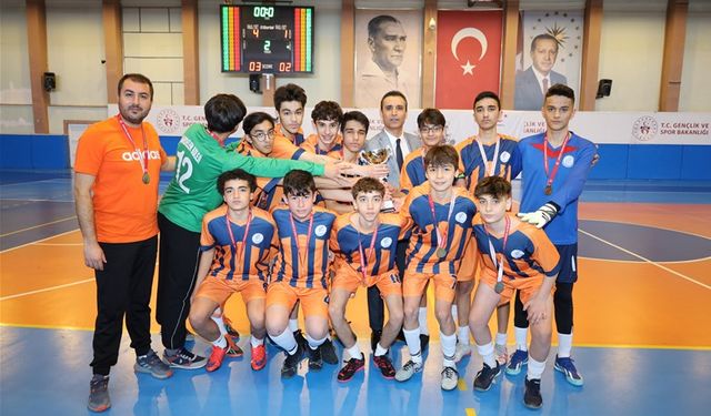 Okul Sporları Genç B Futsal Müsabakaları sona erdi