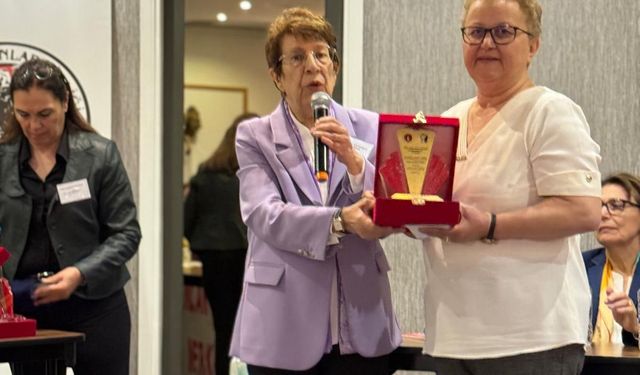 Küsmez, Türk Kadınlar Birliği Onursal Başkanı oldu