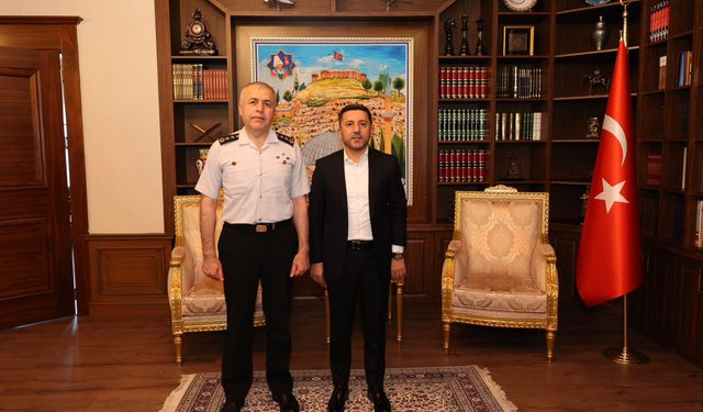İl Jandarma Alay Komutanı Yakın’dan Başkan Arı’ya ziyaret