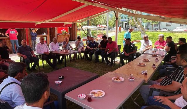 Başkan Neslihanoğlu personelleri ile bayramlaştı