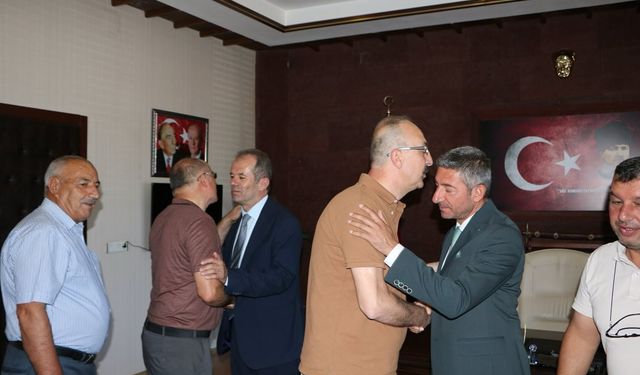 Başkan Çamcı, belediye personeliyle bayramlaştı