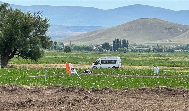 Kayseri'de kaza kırıma uğrayan eğitim uçağındaki iki pilot şehit oldu