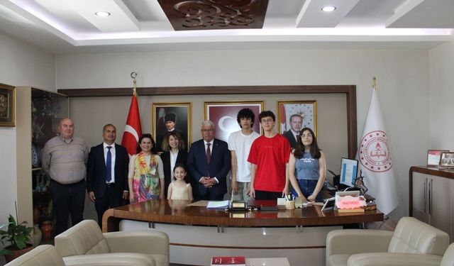 İstanbul Köy Hizmetleri Anadolu Lisesinden Müdür Yazıcı’ya ziyaret
