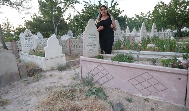 Nevşehirli kadın kendi mezarı başında dua etti