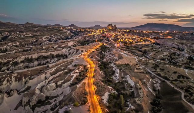 Uçhisar-Göreme yolu aydınlatma çalışmaları tamamlandı