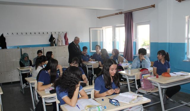 Yazıcı, öğrenciler için güçlü temeller atıyor