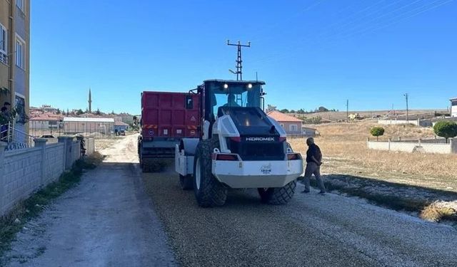 Kozaklı’da asfalt çalışmaları sürüyor