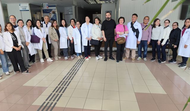 Tabip Odası Başkanı Dr. Korkmaz Filipinli doktorları ağırladı