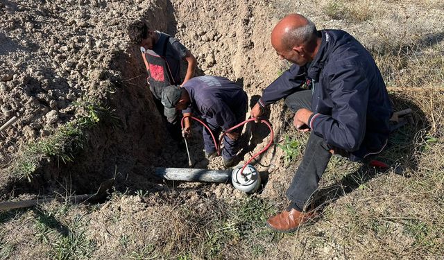 İl Özel İdaresi köylerde meydana gelen arızaları gideriyor