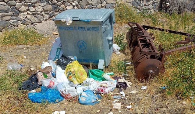 Şahinler köyü sakinlerinden tepki: çöpler alınmıyor