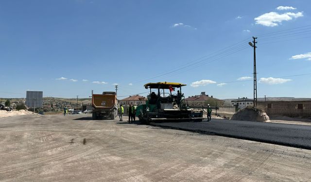 Çardak – Ürgüp bağlantı yolu asfalt serimi başladı