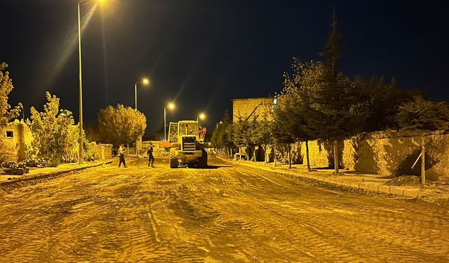 Derinkuyu Belediyesi gece gündüz demeden çalışıyor