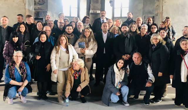 Yunan turist kafilesi Üzümlü Kilise’yi gezdi