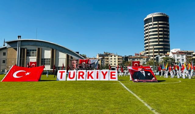 Cumhuriyet’in 101’inci yıl dönümü coşkuyla kutlandı