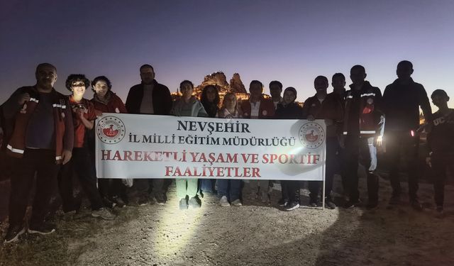 Doğada gece yürüyüşü etkinliği düzenlendi