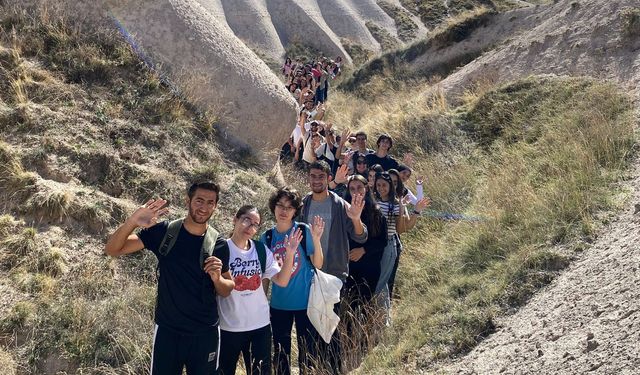 NEVÜ öğrencileri Kapadokya ile doğa yürüyüşünde tanıştı