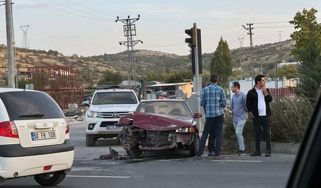 Ürgüp Caddesi’nde maddi hasarlı kaza