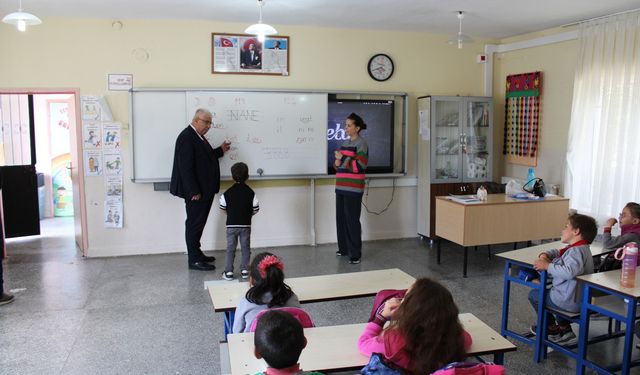 Müdür Yazıcı, Alacaşar’da öğrencilerle buluştu