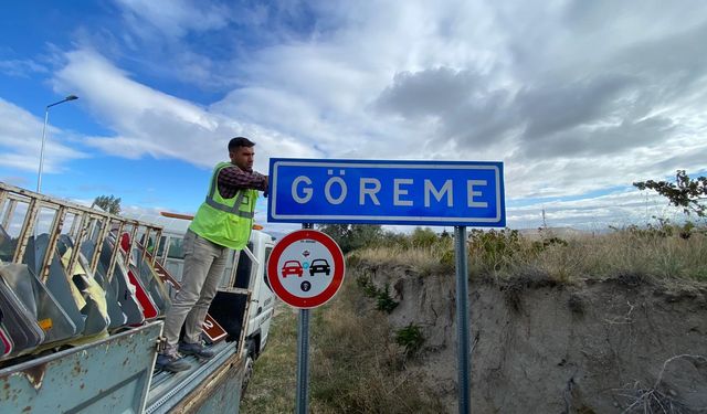 Yönlendirme ve bilgi levhaları yenilendi