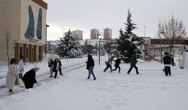 NEVÜ’lüler karın tadını çıkardı