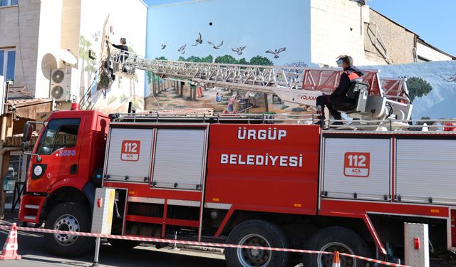 Sanatını itfaiye aracı üzerinde zirveye taşıdı (video)