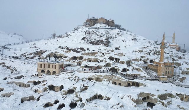 Kayaşehir eşsiz manzarasıyla büyülüyor