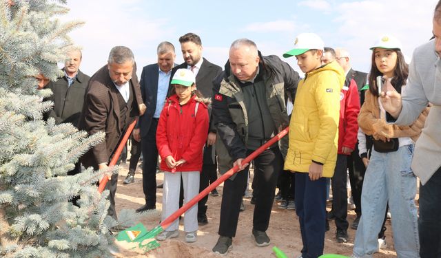 Nevşehir’de binlerce fidan toprakla buluşturuldu