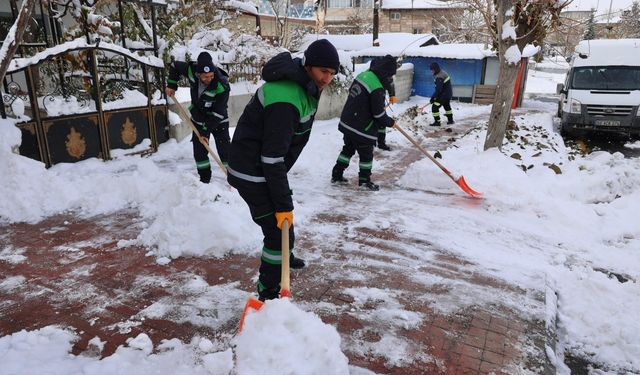 “Nevşehir’de kar mesaimiz aralıksız sürüyor”