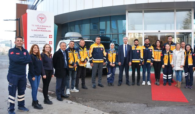 Ambulanslara geçiş önceliği için fermuar sistemi tanıtıldı