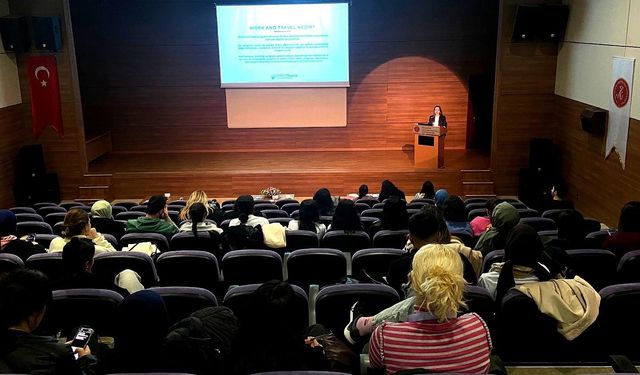 Öğrencilere yurtdışı eğitim ve kariyer konulu seminer verildi