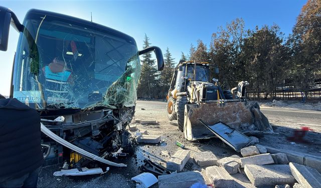 Göreme Kavşağı'nda kaza: 1'i ağır 6 yaralı