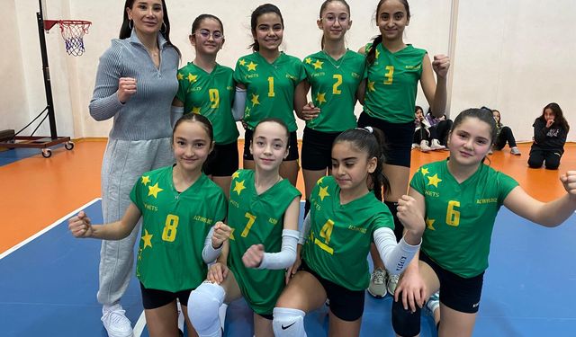 Altınyıldız Küçük Kızlar Voleybol Takımı finallerde