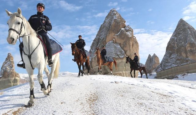 Kapadokya’da atlı jandarma timleri görevde