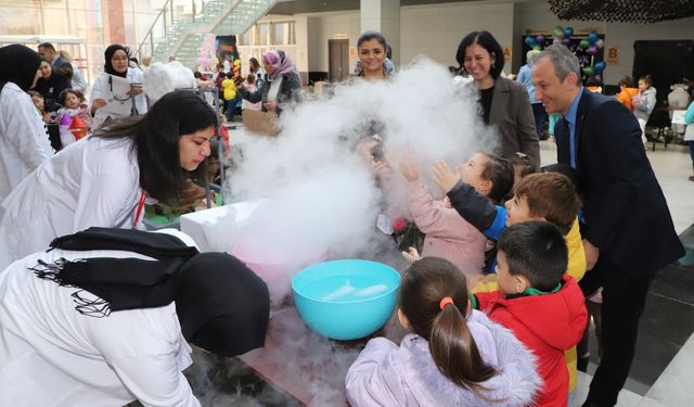 NEVÜ’de çocuklar eğlenerek öğrendi