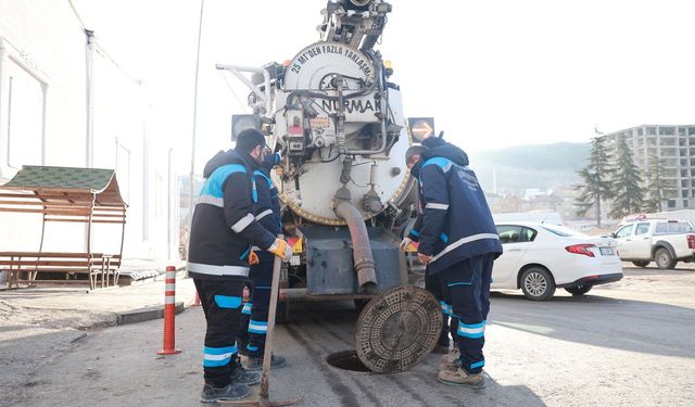 Temizlik seferberliği 7/24 devam ediyor