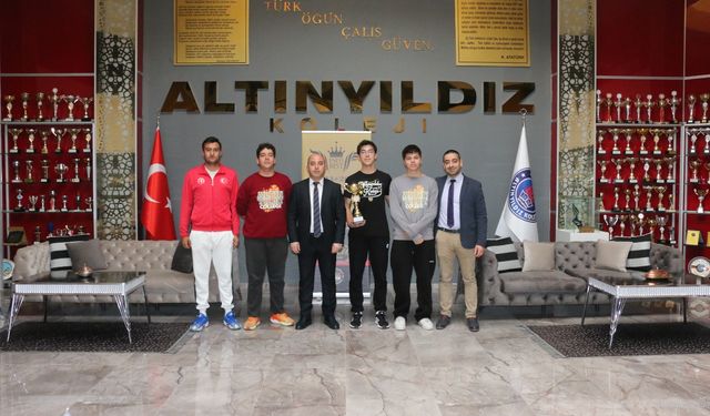 Altınyıldızlı öğrencilerden şampiyonluk