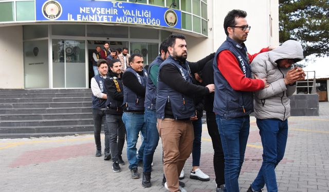 Nevşehir'de dolandırıcılık çetesi çökertildi: 56 gözaltı (video)